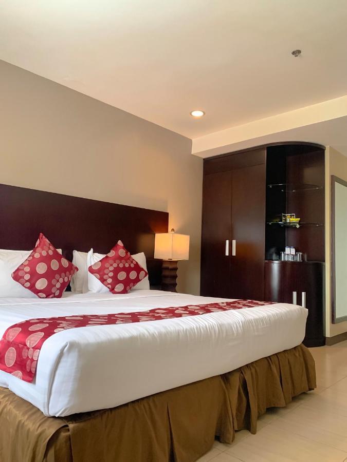 Alpa City Suites Hotel Cebu Buitenkant foto