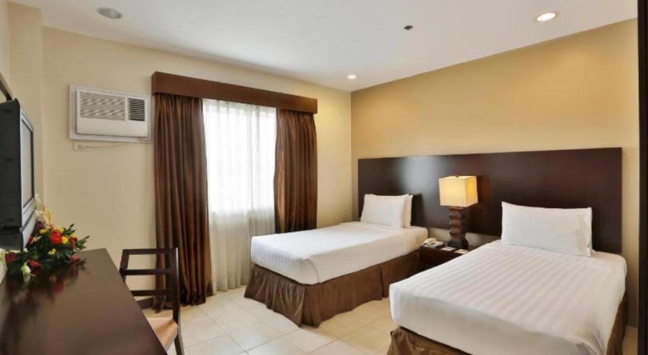 Alpa City Suites Hotel Cebu Buitenkant foto