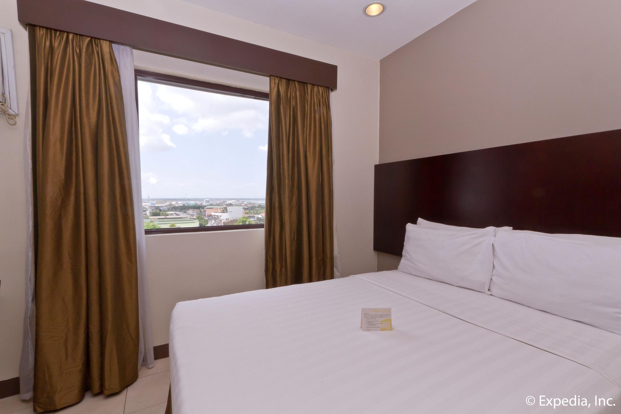 Alpa City Suites Hotel Cebu Buitenkant foto