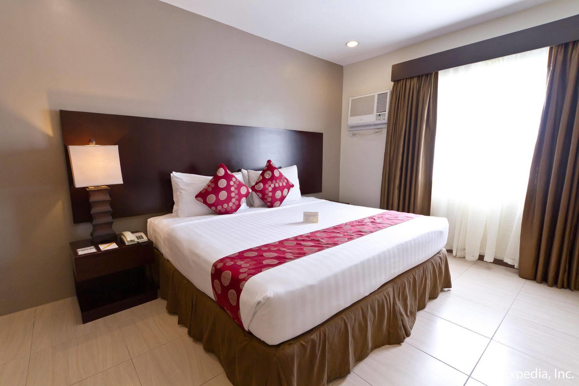 Alpa City Suites Hotel Cebu Buitenkant foto